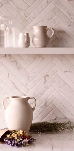 Pillow Edge Tile 2 X 12 (Calacatta Dore)